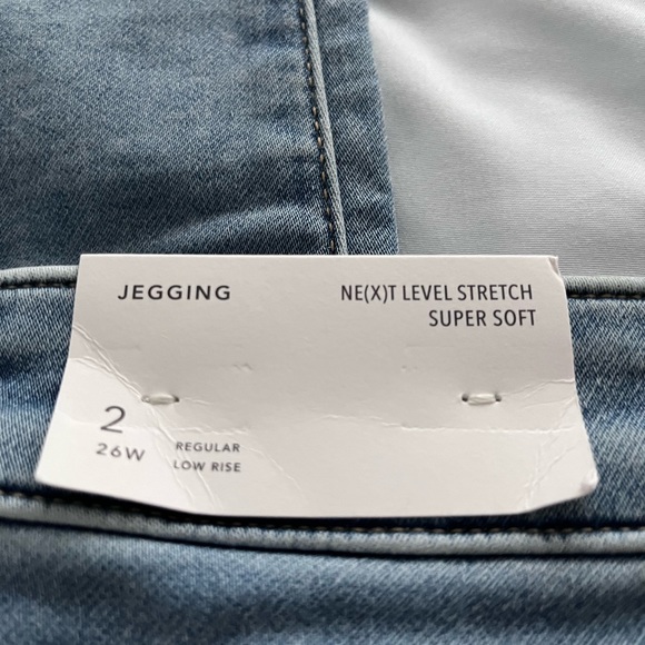 American Eagle distressed jeans - Picture 5 of 5